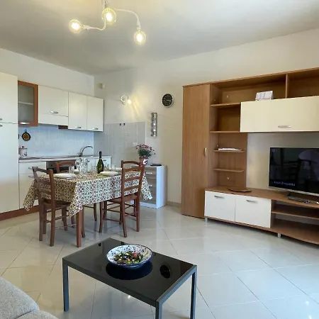 Casa Damiano By Interhome 因佩里亚